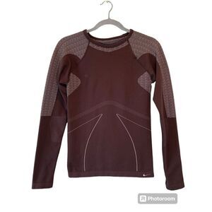 Nike FitDry Activewear Long Sleeve Maroon Top Size M/L